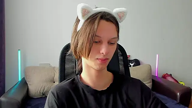 Ostin meow online show from March 6, 2026, 8:44 am