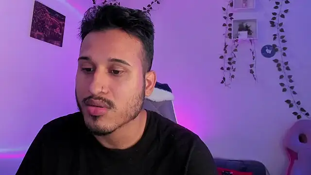 Raf brunette online show from December 5, 2024, 12:55 pm