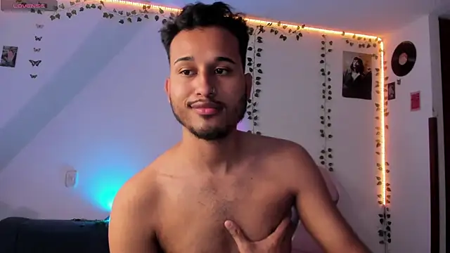 Raf brunette online show from February 20, 2025, 12:04 pm