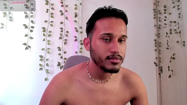 Raf brunette online show from September 22, 2025, 1:35 pm