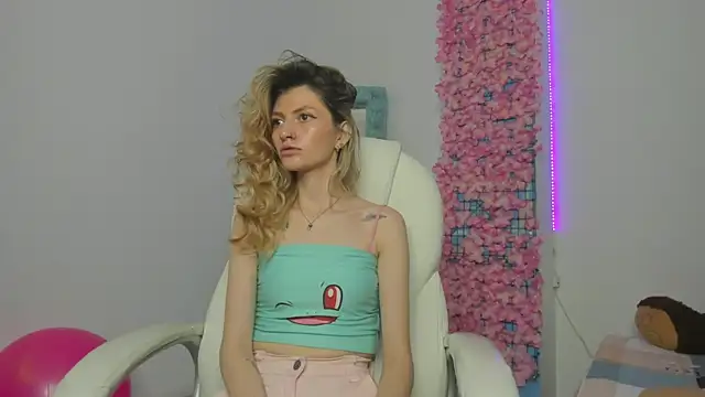 summer sweet  online show from December 4, 2024, 3:04 am