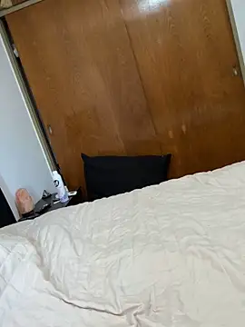 Macadiez10 online show from October 6, 2025, 2:58 pm