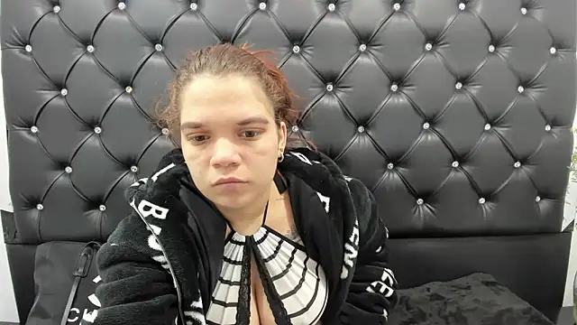 MelanyCarter18 online show from October 15, 2025, 2:28 pm