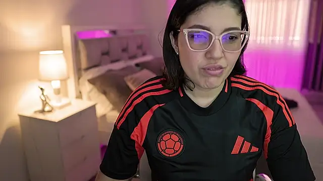 Camilaa bueno online show from December 21, 2024, 5:07 pm