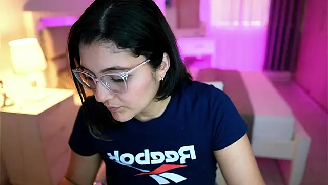 Camilaa bueno online show from March 10, 2025, 10:34 pm