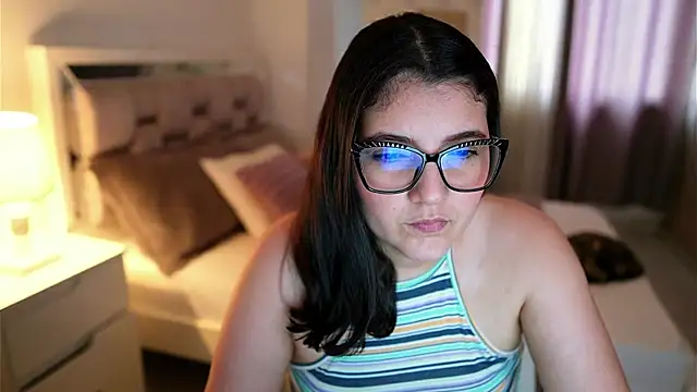 Camilaa bueno online show from January 6, 2026, 10:01 pm