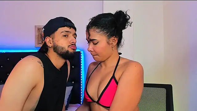 Snapshot of sharon_and_myke chatting on December 16, 2024, 2:49 pm sharon and myke online show from December 16, 2024, 2:49 pm