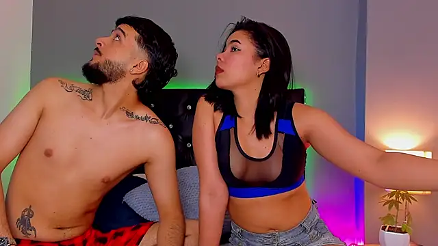 Snapshot of sharon_and_myke chatting on January 12, 2025, 2:45 am sharon and myke online show from January 12, 2025, 2:45 am