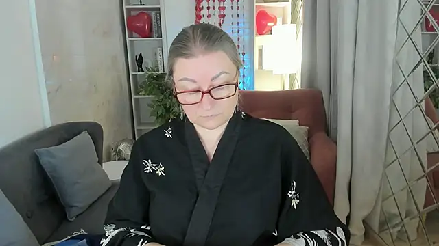 AlexandraKind online show from February 6, 2026, 2:16 am