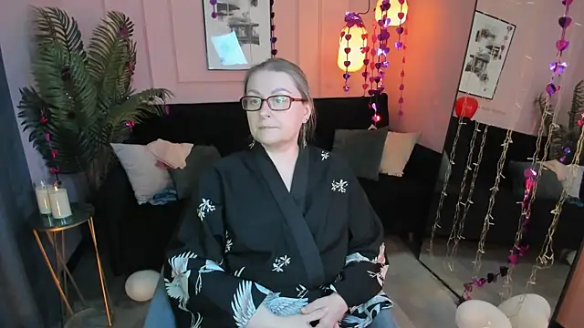 AlexandraKind online show from February 22, 2026, 1:51 am