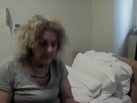 housewife shantie online show from February 28, 2026, 9:43 am