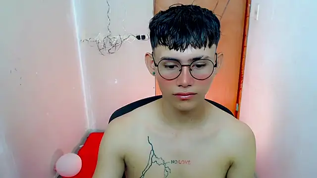 tanjiro cute online show from October 23, 2025, 8:13 am