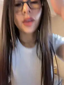 EymiCuper online show from February 24, 2025, 7:52 pm