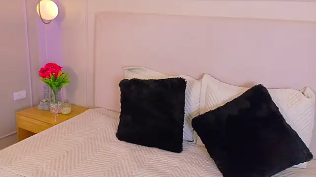 EymiCuper online show from September 22, 2025, 7:27 pm