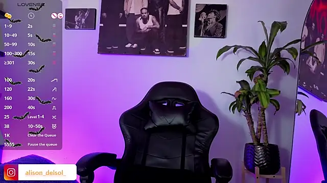 Alisson Wynter online show from December 4, 2025, 3:27 am