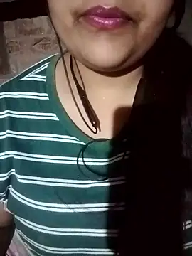 Love-Veronica online show from March 29, 2026, 5:57 pm