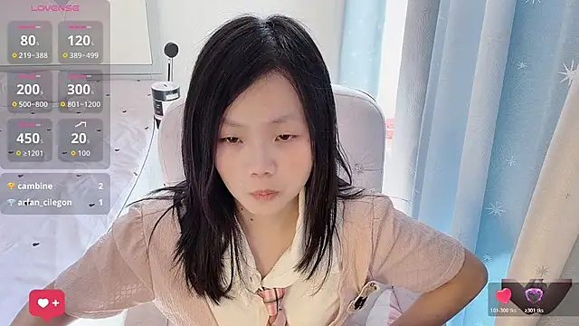 Lena-yyds online show from January 12, 2026, 3:34 am