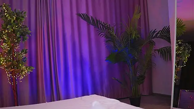 YemayaLuna online show from February 24, 2025, 11:41 pm