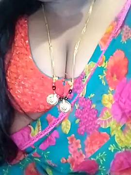 Snapshot of Sexy_Radhikaa chatting on November 1, 2025, 3:19 am Sexy Radhikaa online show from November 1, 2025, 3:19 am