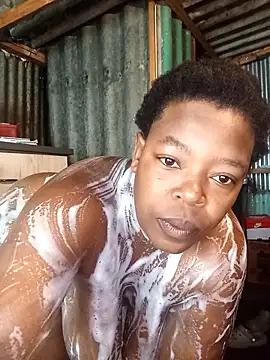 Snapshot of curvyloneah75 chatting on February 18, 2026, 7:26 am curvyloneah75 online show from February 18, 2026, 7:26 am