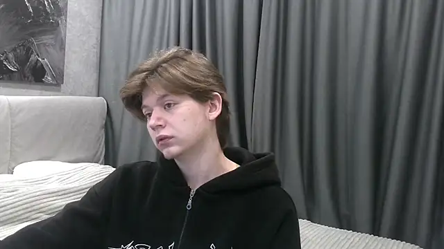 W N G S online show from October 9, 2025, 3:15 am