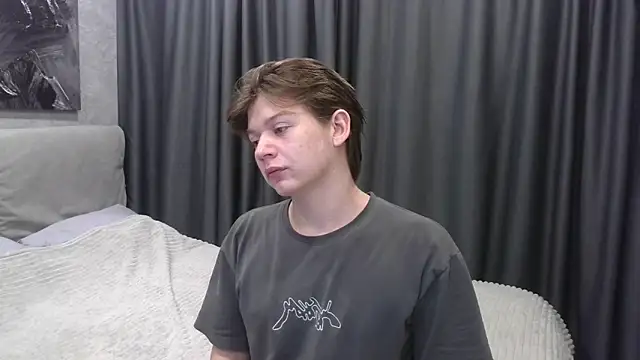 W N G S online show from October 10, 2025, 6:51 pm