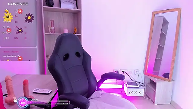 Snapshot of Evangeline_johns chatting on October 25, 2025, 8:47 pm Evangeline johns online show from October 25, 2025, 8:47 pm