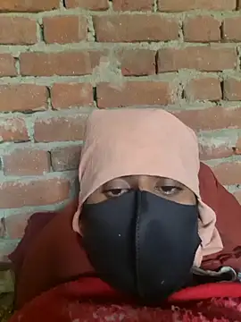 Snapshot of imissyoumylove14 chatting on December 8, 2024, 5:29 am imissyoumylove14 online show from December 8, 2024, 5:29 am