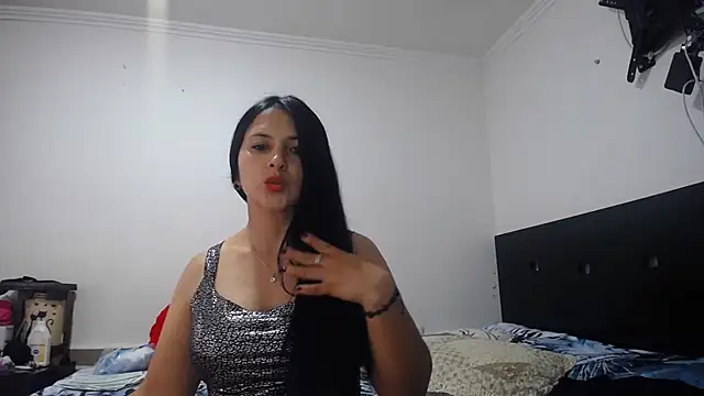 princehermosa44 online show from May 17, 2026, 7:54 pm