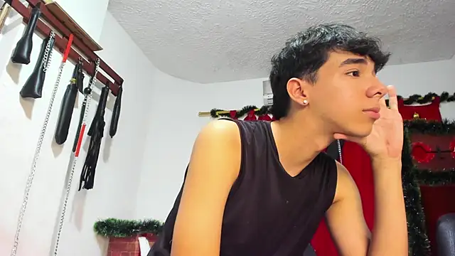 Snapshot of Harry_LatinBoy chatting on December 6, 2024, 8:29 pm Harry LatinBoy online show from December 6, 2024, 8:29 pm