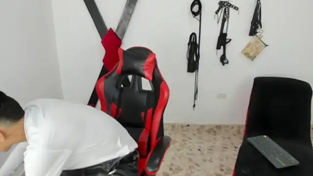 Snapshot of Harry_LatinBoy chatting on November 10, 2025, 7:35 pm Harry LatinBoy online show from November 10, 2025, 7:35 pm