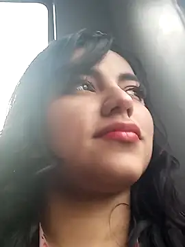 Naomy veracruz  online show from November 10, 2025, 2:05 pm