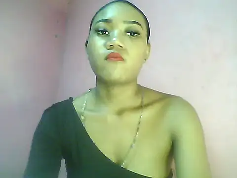 Snapshot of Fariana01 chatting on December 10, 2024, 11:19 pm Fariana01 online show from December 10, 2024, 11:19 pm