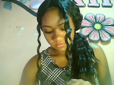 Snapshot of Fariana01 chatting on January 5, 2025, 10:50 pm Fariana01 online show from January 5, 2025, 10:50 pm