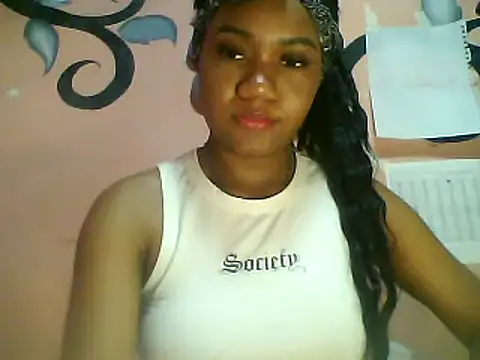 Snapshot of Fariana01 chatting on February 4, 2025, 1:23 am Fariana01 online show from February 4, 2025, 1:23 am