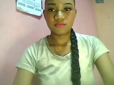 Snapshot of Fariana01 chatting on February 10, 2025, 9:25 pm Fariana01 online show from February 10, 2025, 9:25 pm