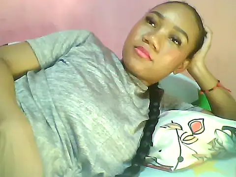 Snapshot of Fariana01 chatting on February 12, 2025, 1:52 am Fariana01 online show from February 12, 2025, 1:52 am