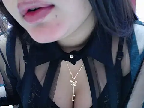 taisina online show from January 13, 2026, 2:33 pm