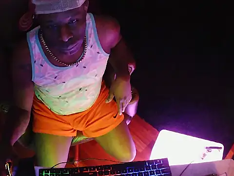 Snapshot of Bignc chatting on September 28, 2025, 10:48 pm Bignc online show from September 28, 2025, 10:48 pm