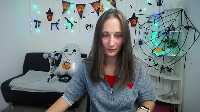 MichelLeee online show from October 16, 2025, 11:33 am