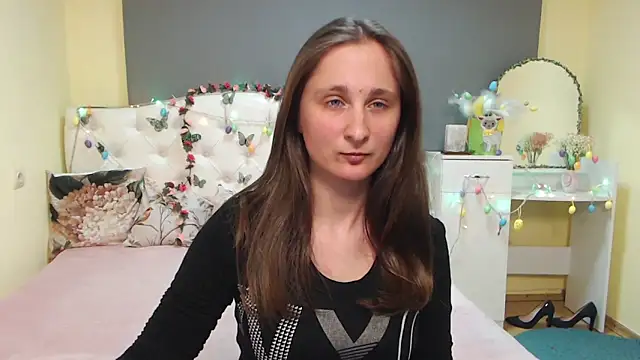 MichelLeee online show from April 3, 2026, 5:22 pm