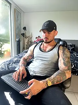 Snapshot of DimitriSullivan_ chatting on January 16, 2026, 1:48 pm DimitriSullivan online show from January 16, 2026, 1:48 pm