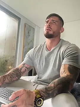 Snapshot of DimitriSullivan_ chatting on February 2, 2026, 1:32 pm DimitriSullivan online show from February 2, 2026, 1:32 pm