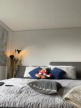 Snapshot of DimitriSullivan_ chatting on February 17, 2026, 1:18 pm DimitriSullivan online show from February 17, 2026, 1:18 pm