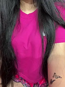 Velyn 18 online show from November 11, 2025, 5:40 am