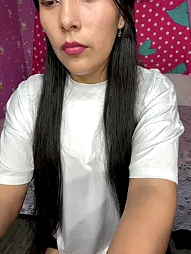 Velyn 18 online show from November 25, 2025, 4:34 am