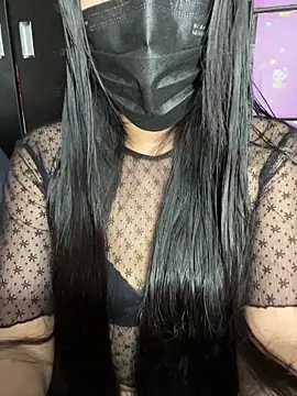 Velyn 18 online show from February 9, 2026, 3:32 am