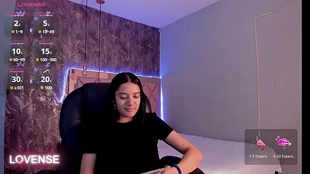 SKYLERWHIITEE online show from January 30, 2025, 2:16 am