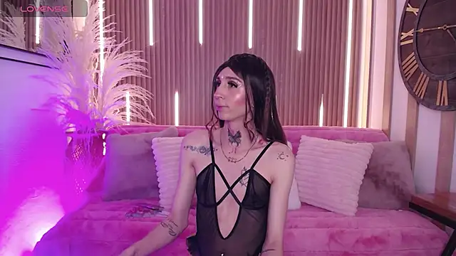 Aniie Doll online show from October 3, 2025, 9:45 pm