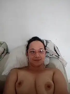 Snapshot of nicolle_milf1978 chatting on May 29, 2026, 12:47 pm nicolle milf1978 online show from May 29, 2026, 12:47 pm